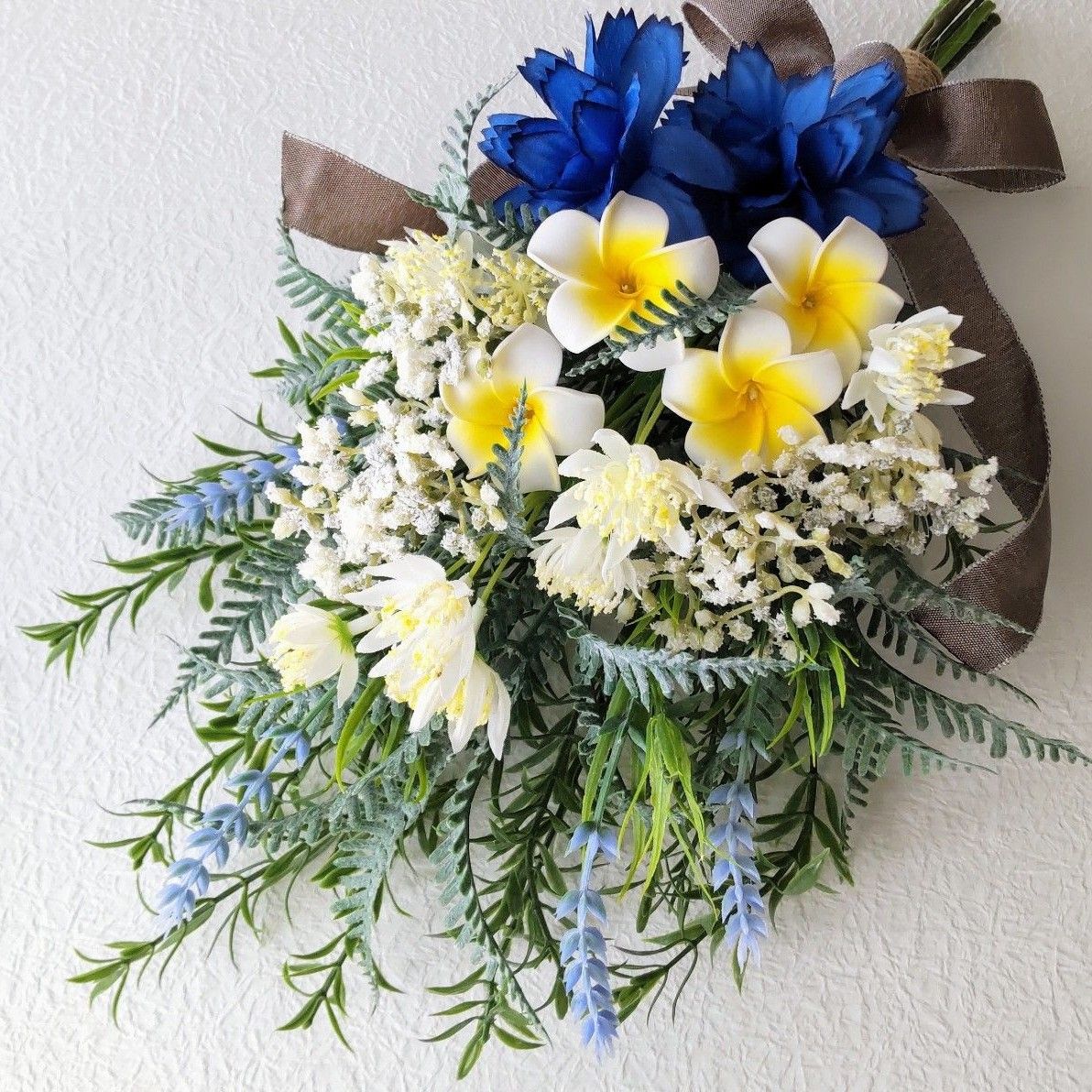 ロイヤルブルーのお花とプルメリアのスワッグ  ハンドメイド  造花  スワッグ  リース  ブルー