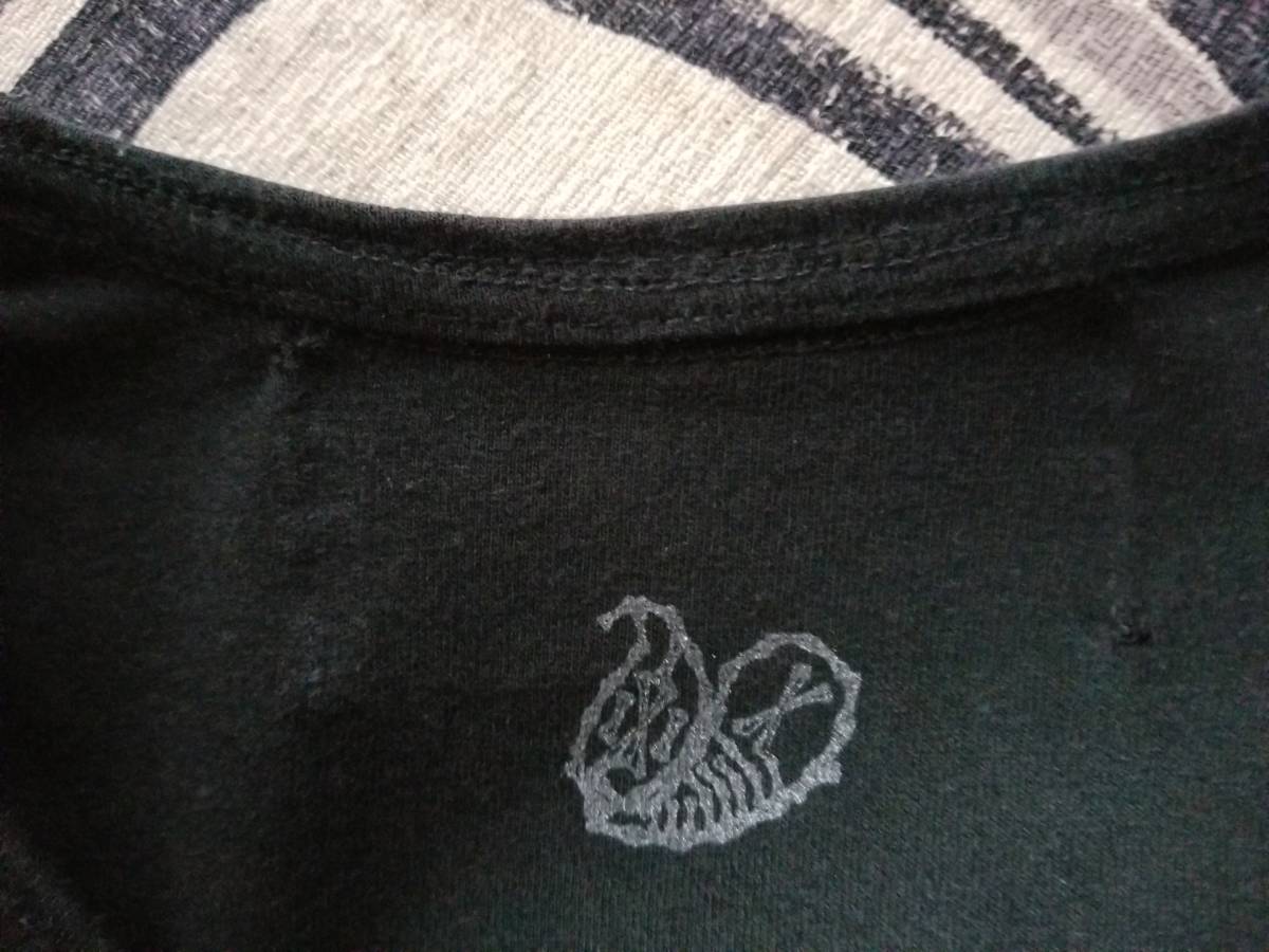 本物 正規品 Roen ロエン カットソー 半袖 Uネック スカル 髑髏 モノグラム ペイズリー 両面 プリント 黒ボディ ブラック Tシャツ