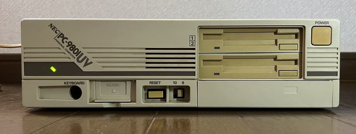 NEC PC-9801-UV11 キーボード ・ 添付品収納箱付 【ジャンク