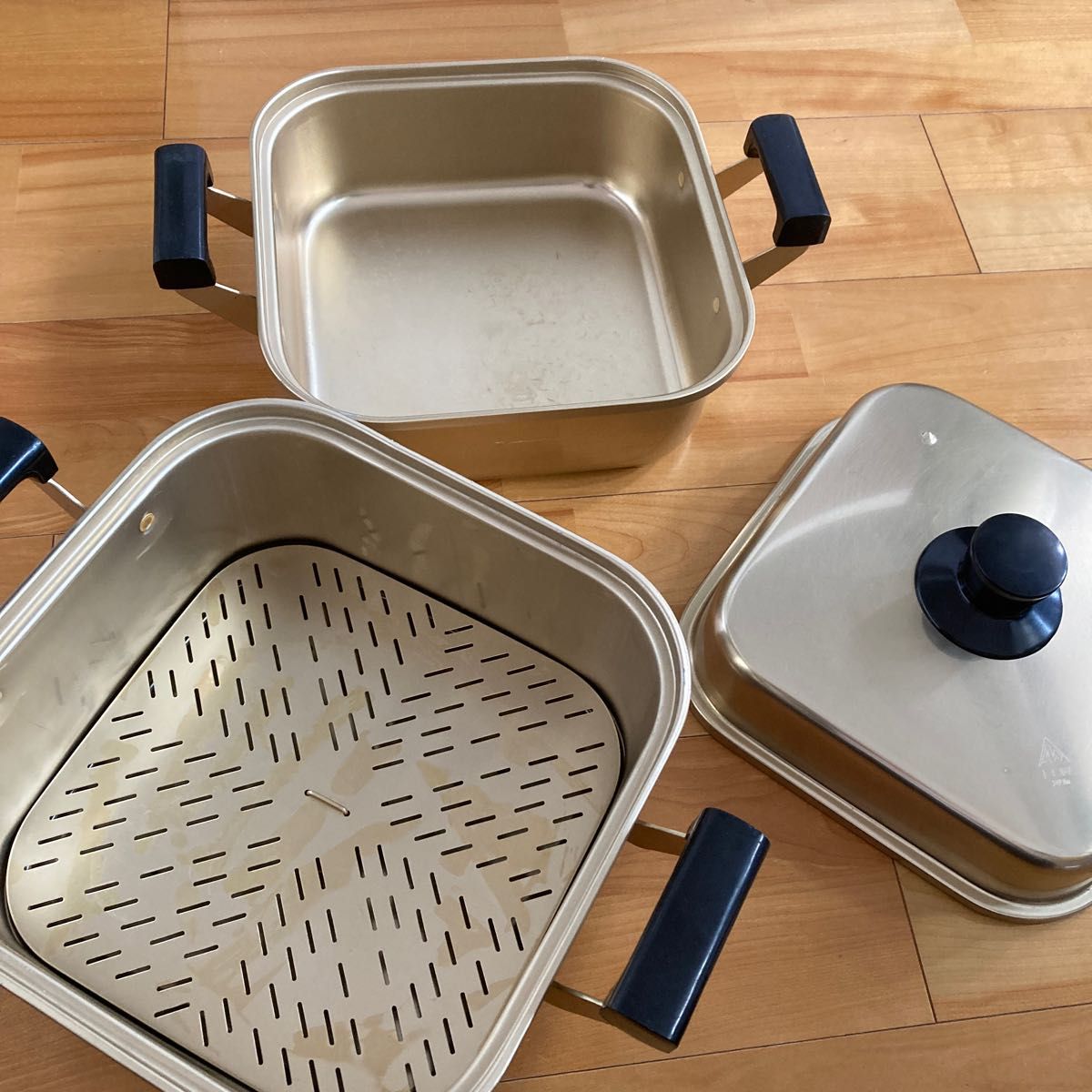 昭和レトロ 蒸し器 蒸し鍋 26×26㎝位 調理器具 両手鍋 角型 昭和レトロ 蒸し器 蒸し鍋 26×26㎝位 調理器具 両手鍋 角型
