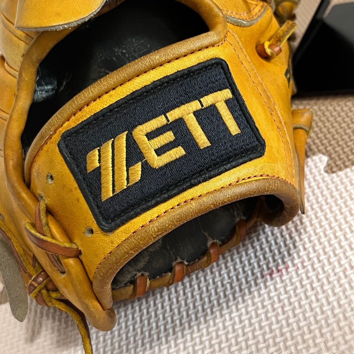 ZETT ゼット プロステイタス 軟式グラブ 投手用 旧ラベル 軟式 ZETT ゼット プロステイタス 軟式グラブ 投手用 旧ラベル 軟式