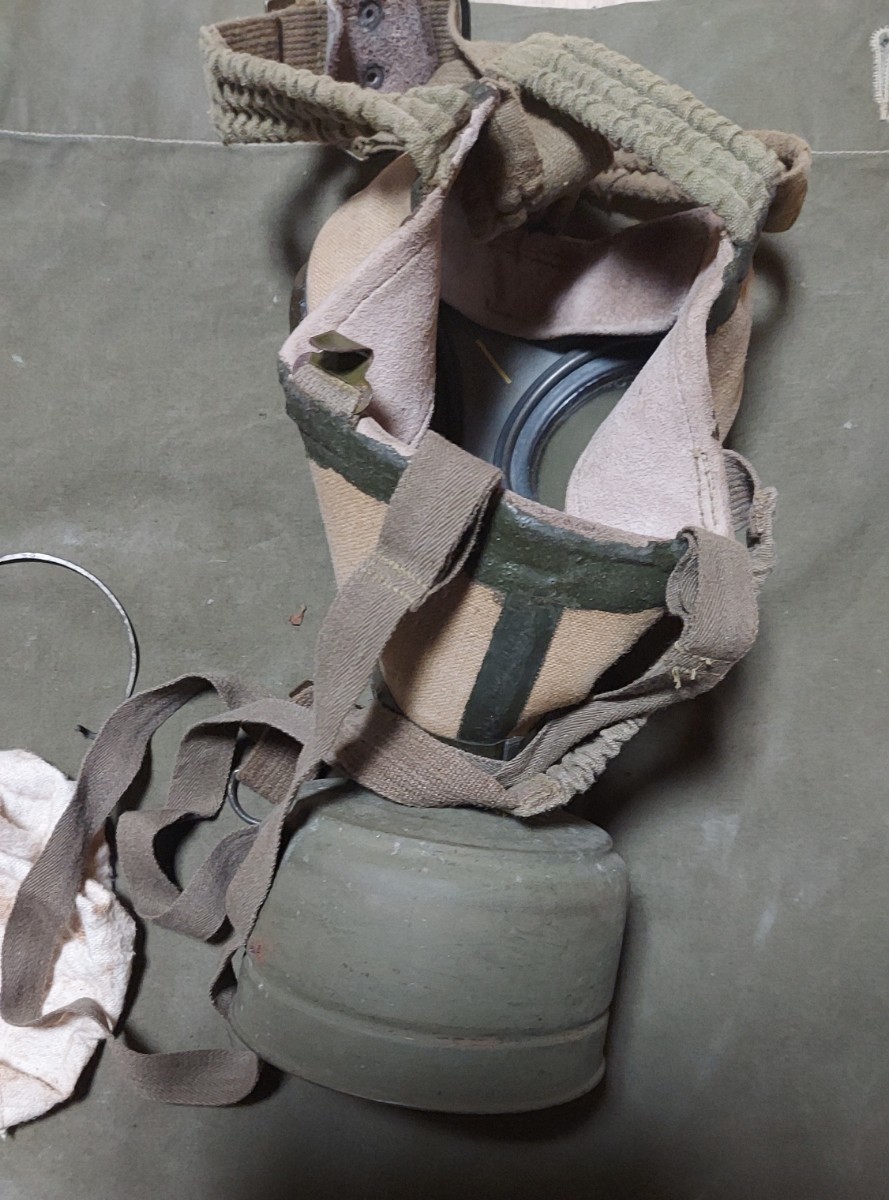 WWIIハンガリー軍実物ガスマスク&ガスマスクコンテナ 第二次世界大戦 WW2 防毒面_画像3