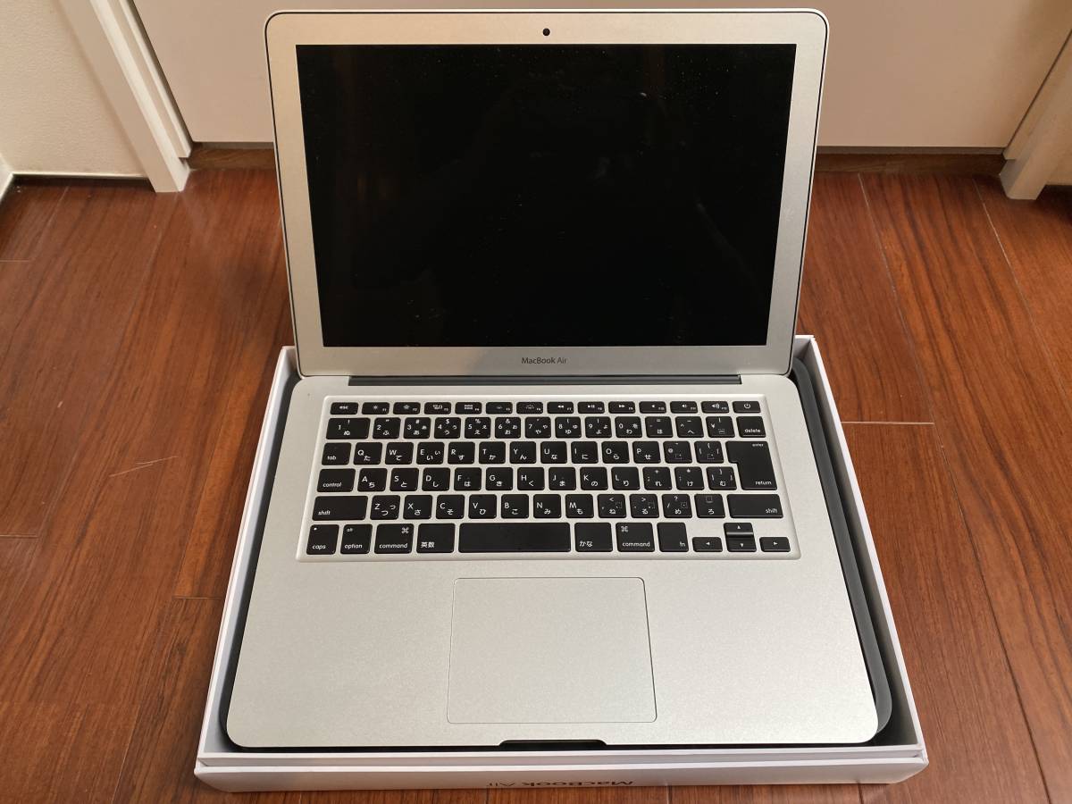 Apple MacBook Air Intel i5 1.3Ghz 4GB SSD 512GBに換装済み バッテリ