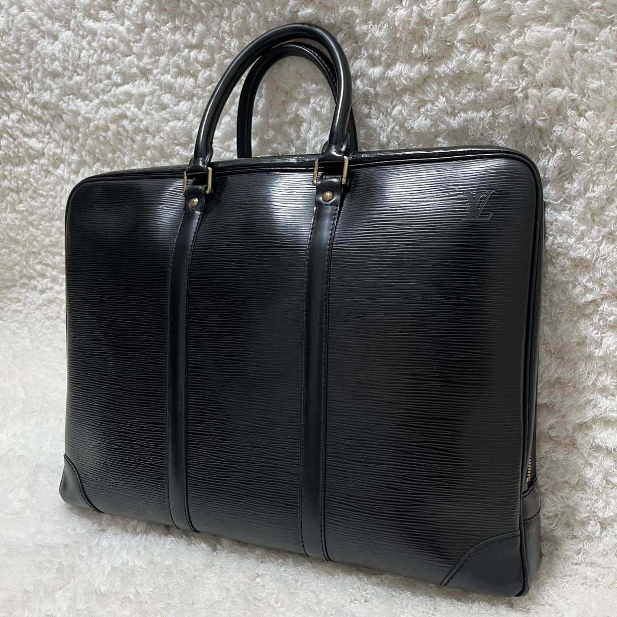 人気SALE定番人気 LOUIS VUITTON - ほぼ未使用□ルイ ヴィトン□エピ