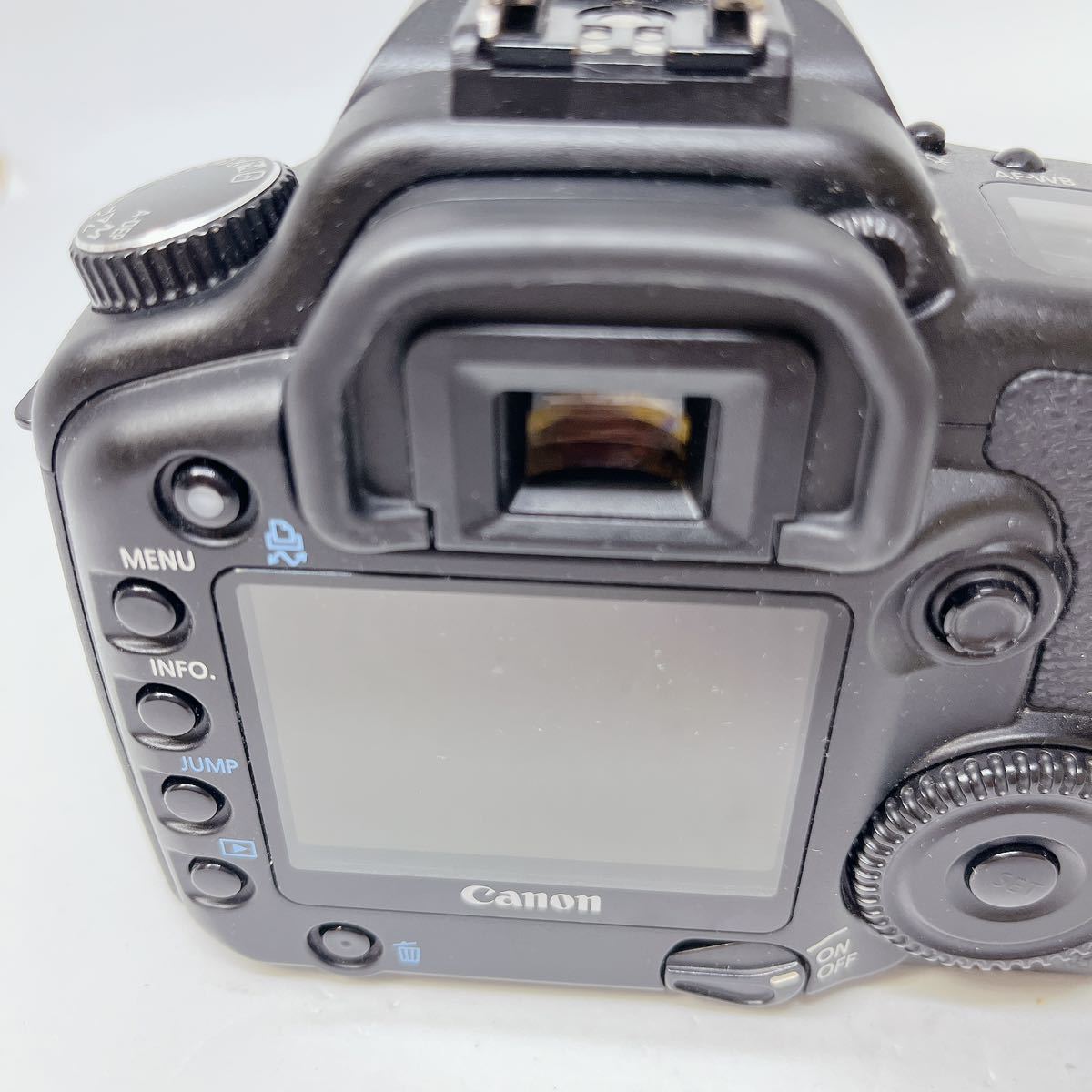 美品＊Canon キャノン EOS 30D デジタル 一眼レフ カメラ ボディ　バッテリー・充電器・カメラストラップ付_画像8