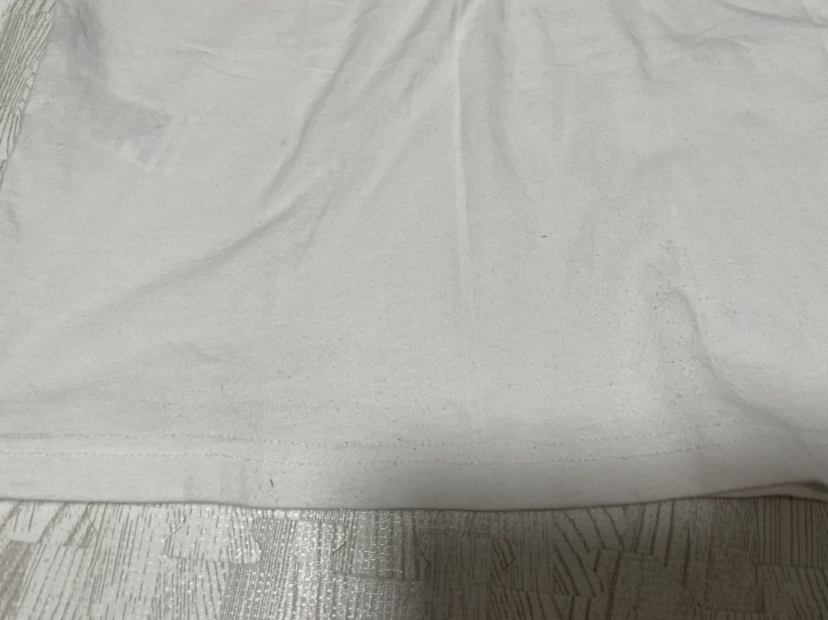 中古 美品 GUESS 半袖Tシャツ Mサイズ 海外 購入 白 エンボス 加工の画像7