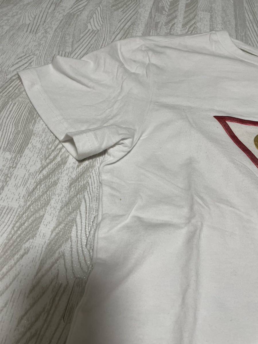 中古 美品 GUESS 半袖Tシャツ Mサイズ 海外 購入 白 エンボス 加工の画像3