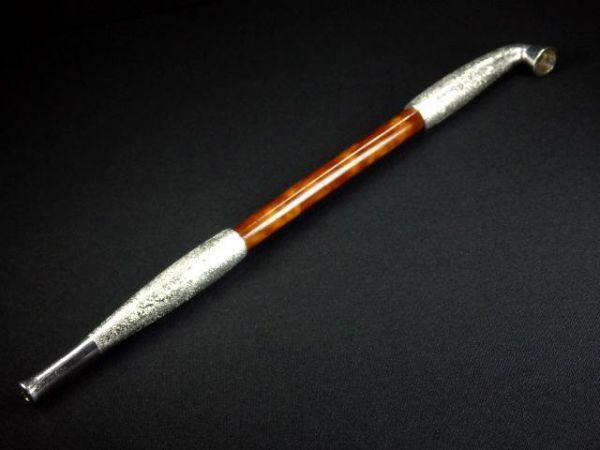 □時代物美品の純銀製煙管 細密鏨たがね打ち文様純. 正光作刻印
