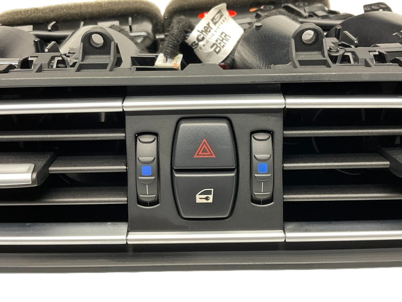 BM023 F04 BMW KX44L активный HV 7L передний центральный кондиционер канал выпускное окошко / переключатель аварийной световой сигнализации есть * оттенок черного * повреждение нет 0