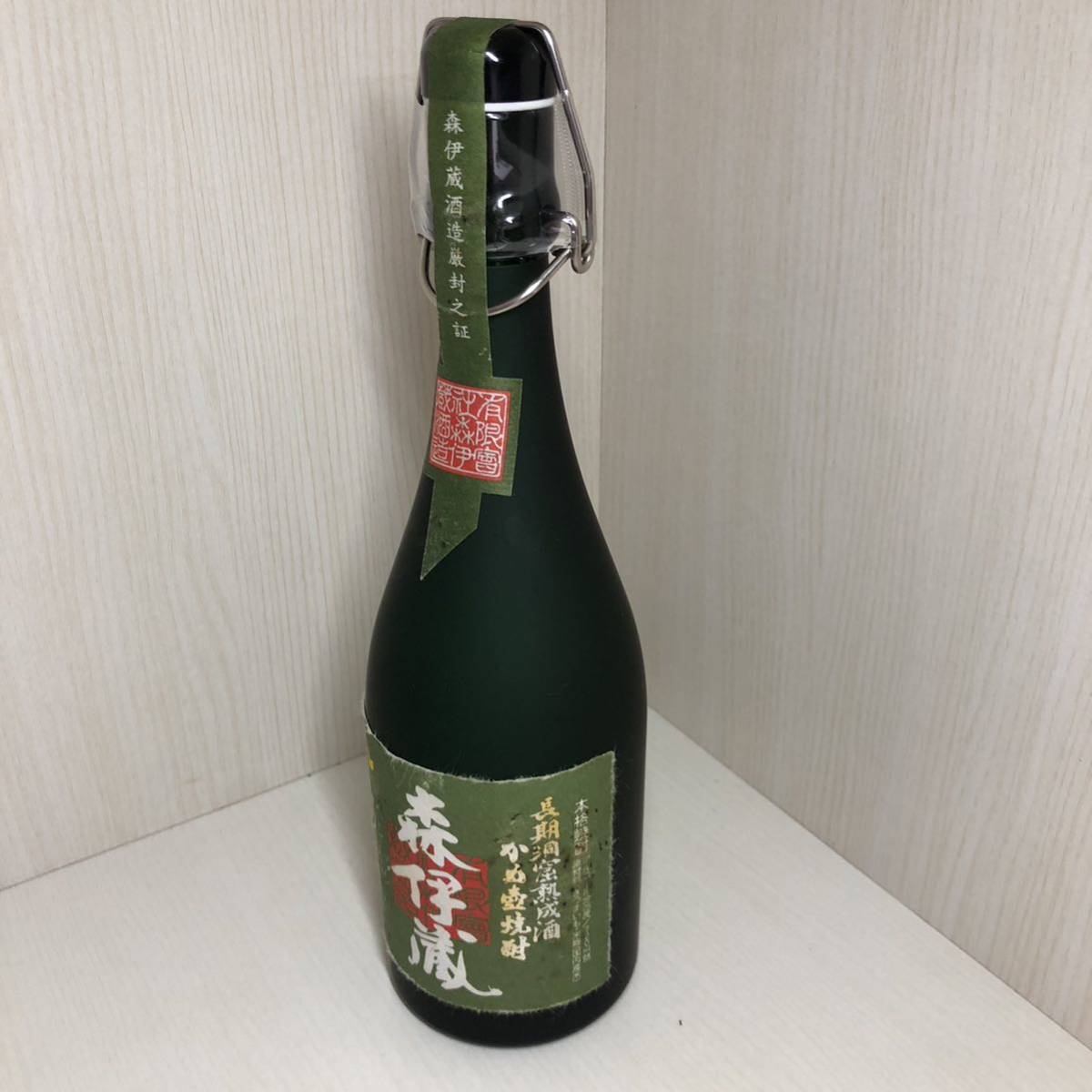 【G-127】☆未開封☆ 森伊蔵 極上の一滴 かめ壺焼酎 本格焼酎 720ml 25% （箱汚れ有り）_画像2