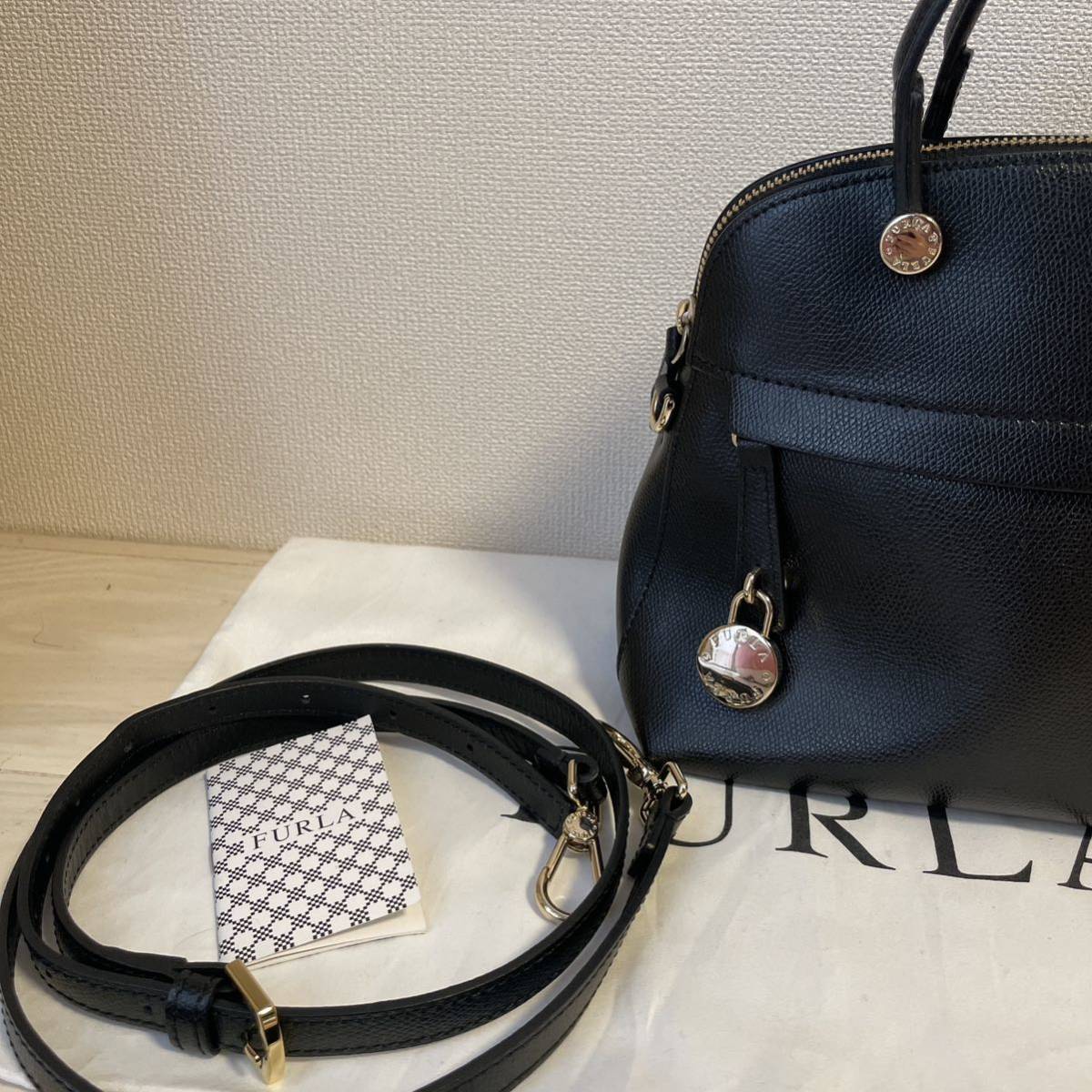 美品 FURLA パイパー 2way Sサイズ フルラ ショルダーバック ブラック