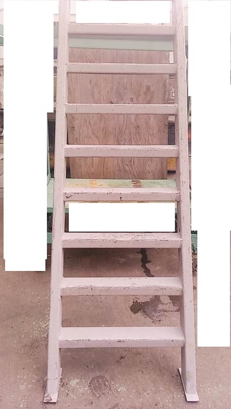  iron made stair ① length 2470. width 695. floor step tanker middle two floor iron . warehouse junk receipt limitation (pick up) 