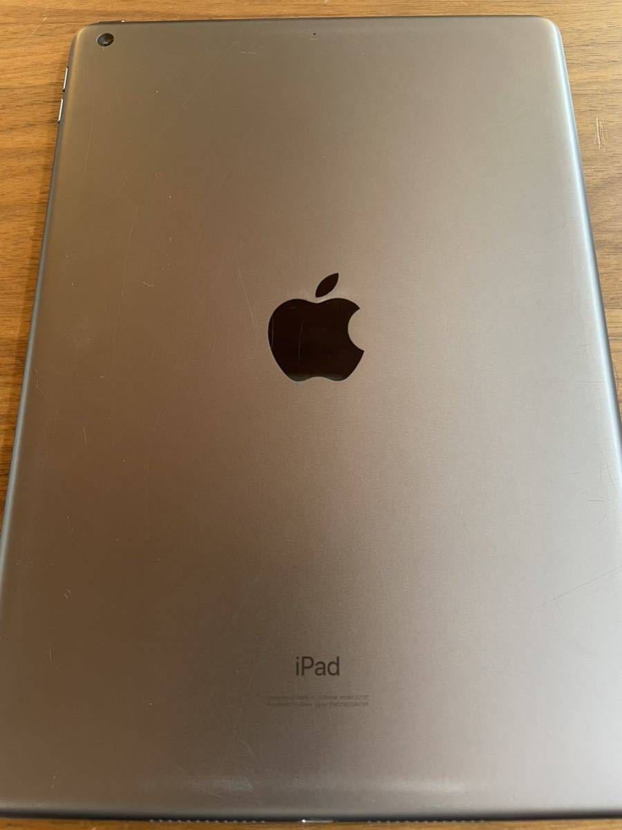 【中古】 アップル Apple iPad 第7世代 Wi-Fiモデル 32GB シルバー MW742J/A iOS16.5 タブレット 本体 箱付属品付き オマケケース 送料無料の画像2