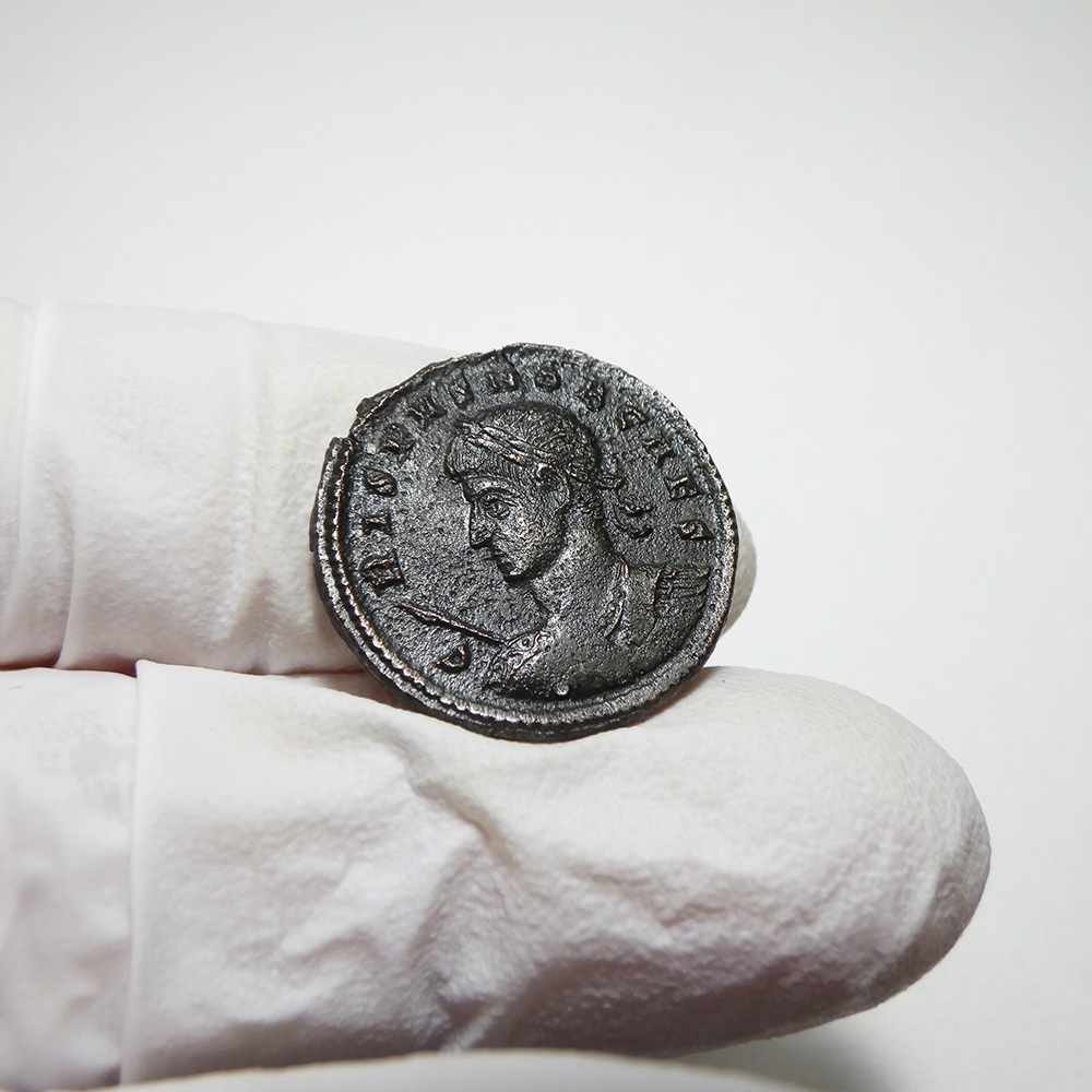 【古代ローマコイン】Crispus（クリスプス）クリーニング済 ブロンズコイン 銅貨 フォリス(PNuFTn9VQL)_画像5