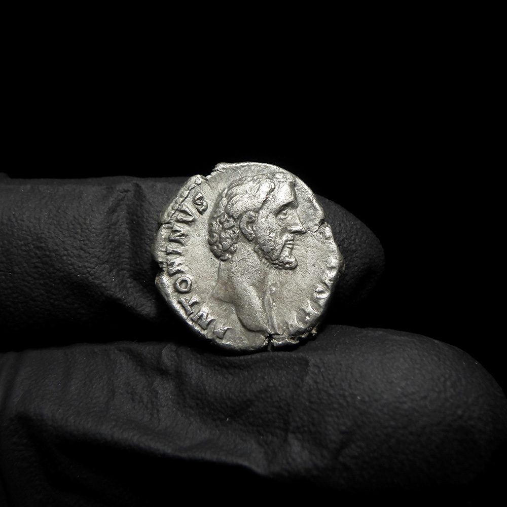 【古代ローマコイン】Antoninus Pius（アントニヌス・ピウス）クリーニング済 シルバーコイン 銀貨 デナリウス(KkK8EyjQ3N)_画像3