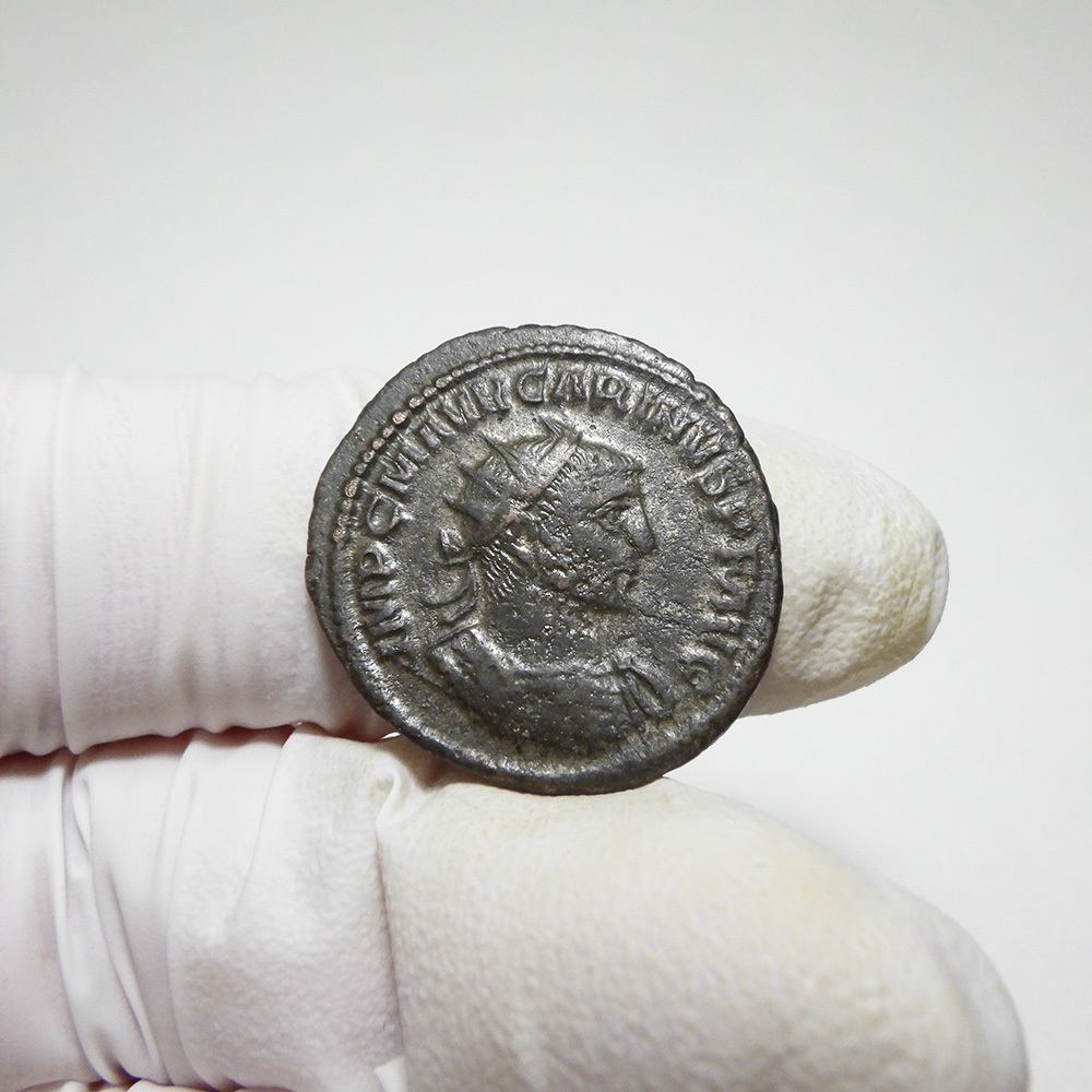【古代ローマコイン】Carinus（カリヌス）クリーニング済 ブロンズコイン 銅貨 アントニニアヌス(Pf3A2XYxWe)_画像3