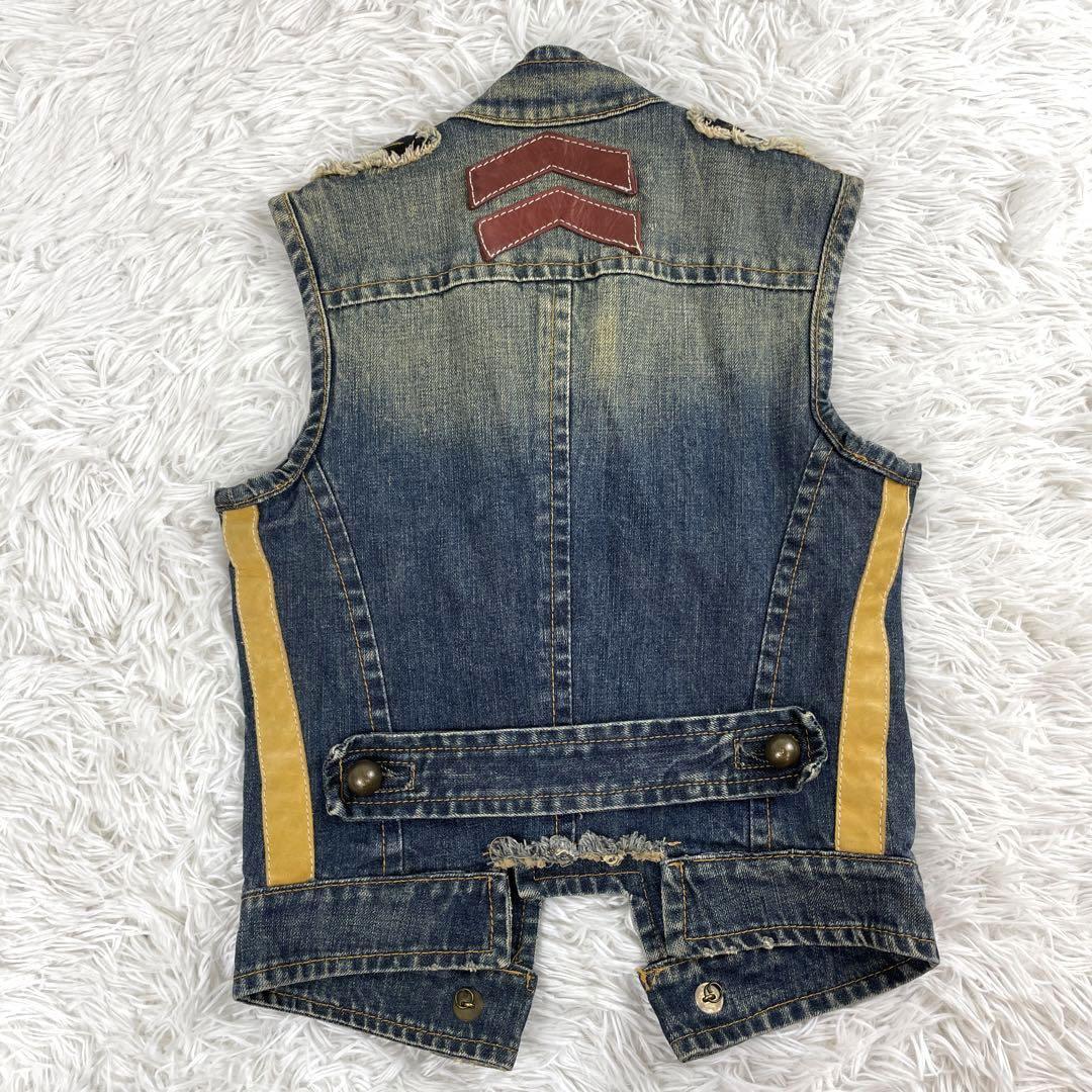 ★希少★DSQUARED 2 デニムジャケット 刺繍 ヴィンテージ ★希少★DSQUARED 2 デニムジャケット 刺繍 ヴィンテージ