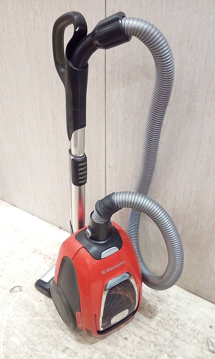 ☆7691☆Electrolux エレクトロラックス紙パック掃除機EET530 ☆7691☆Electrolux エレクトロラックス紙パック掃除機EET530