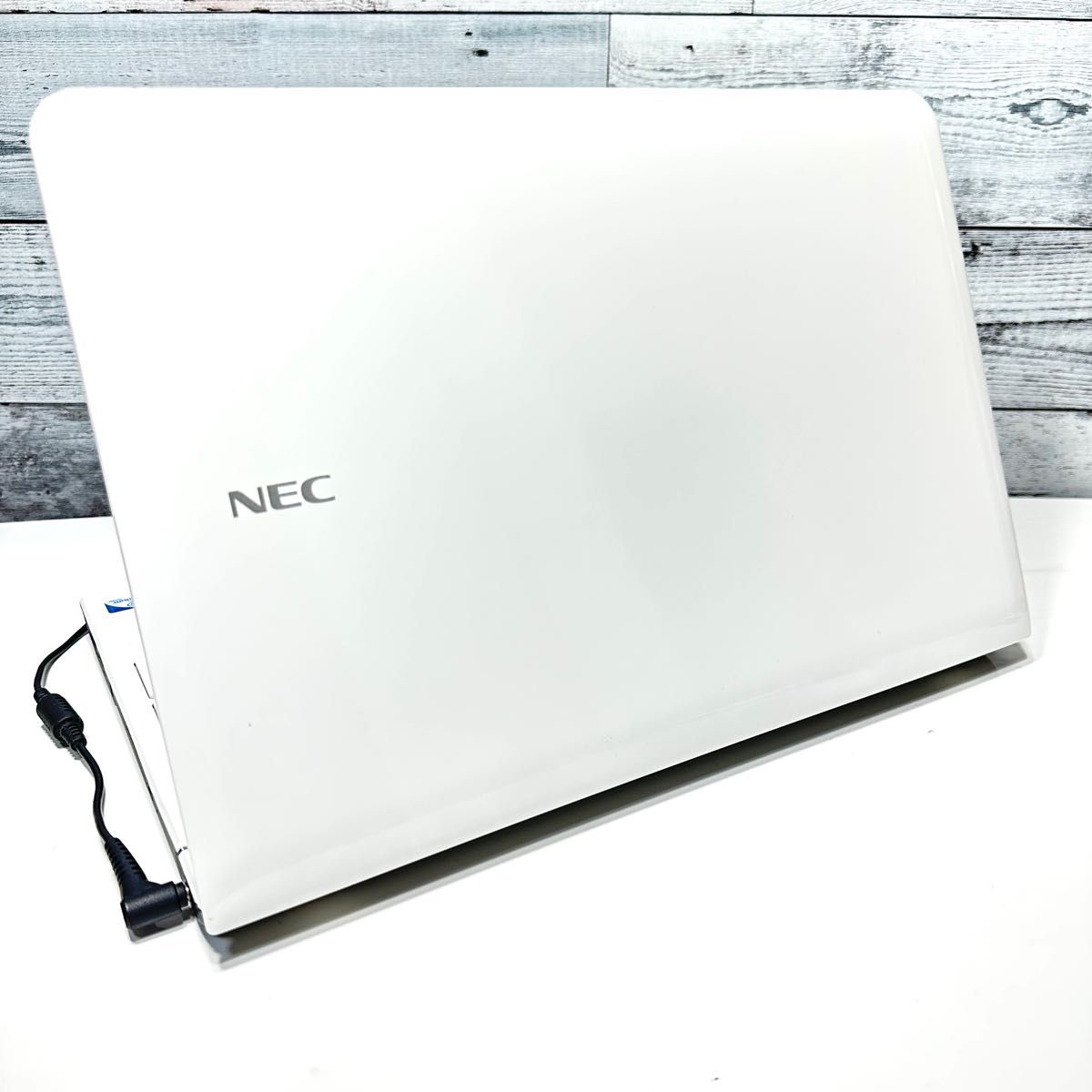 美品 快適 新品SSD メモリ8GB 初心者 おすすめ すぐ使える ノート