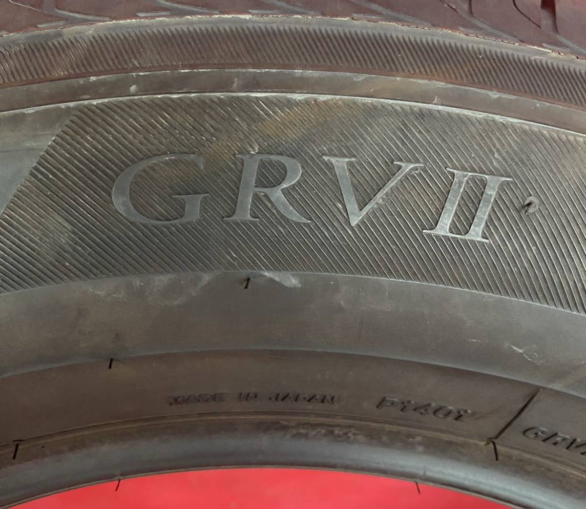 ブリヂストン BRIDGESTONE REGNO GRV2 サイズ　215/65/16 国産 2020年 パンク修理なし かたべり ビード切れなし 汚れあり 1本のみです_画像6