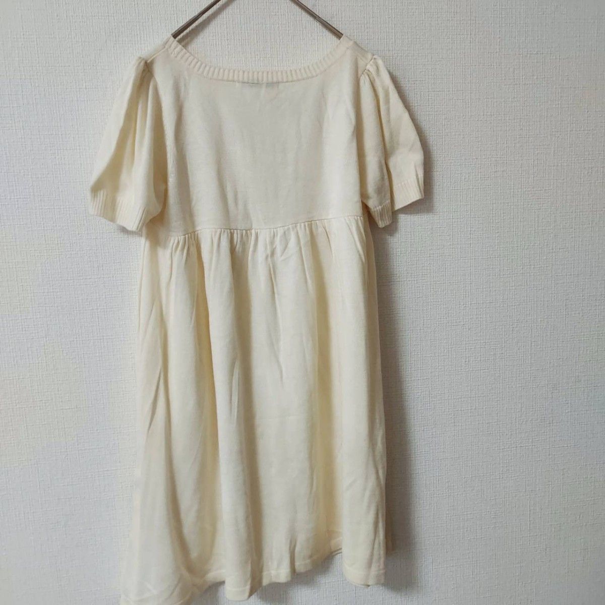 M サイズ 新品 ギャザー 半袖 チュニック カットソー　レディーストップス　夏服 白