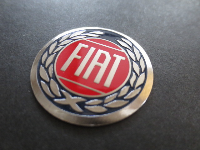 1960 period Fiat emblem badge *FIAT* Italy car * Punto * Panda * abarth *X1-9* chin ke changer to