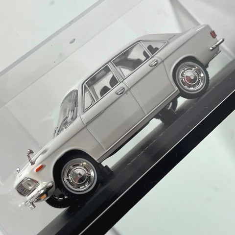 B●2802●最終売切 Hachette アシェット 国産名車コレクション Isuzu Florian 1967 いすゞ フローリアン 1/43スケール モデルカー_画像6