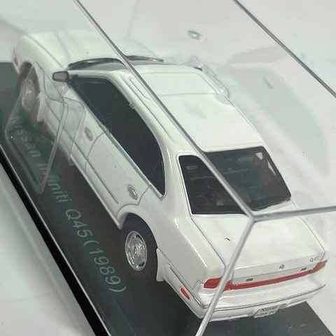 B●2805●売切 Hachette アシェット 国産名車コレクション Nissan Infiniti Q45 1989 ニッサン インフィニティ 1/43スケール モデルカー_画像3