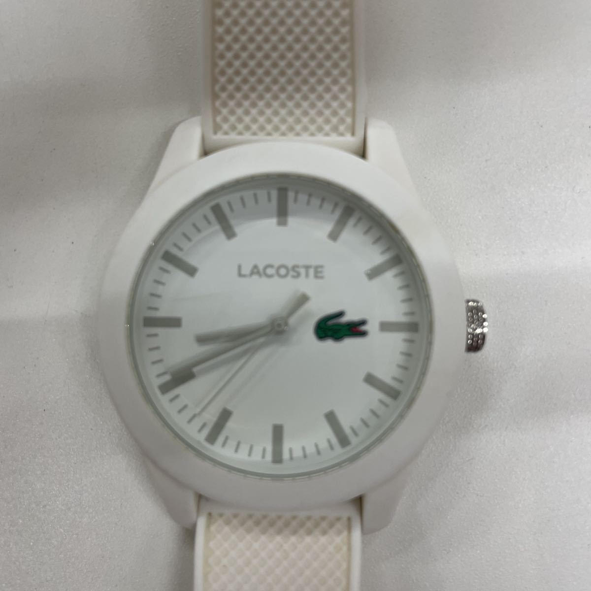 A6/【中古品】LACOSTE ラコステ 腕時計 不動品 三針 ラバーベルト 白 ホワイト _画像9