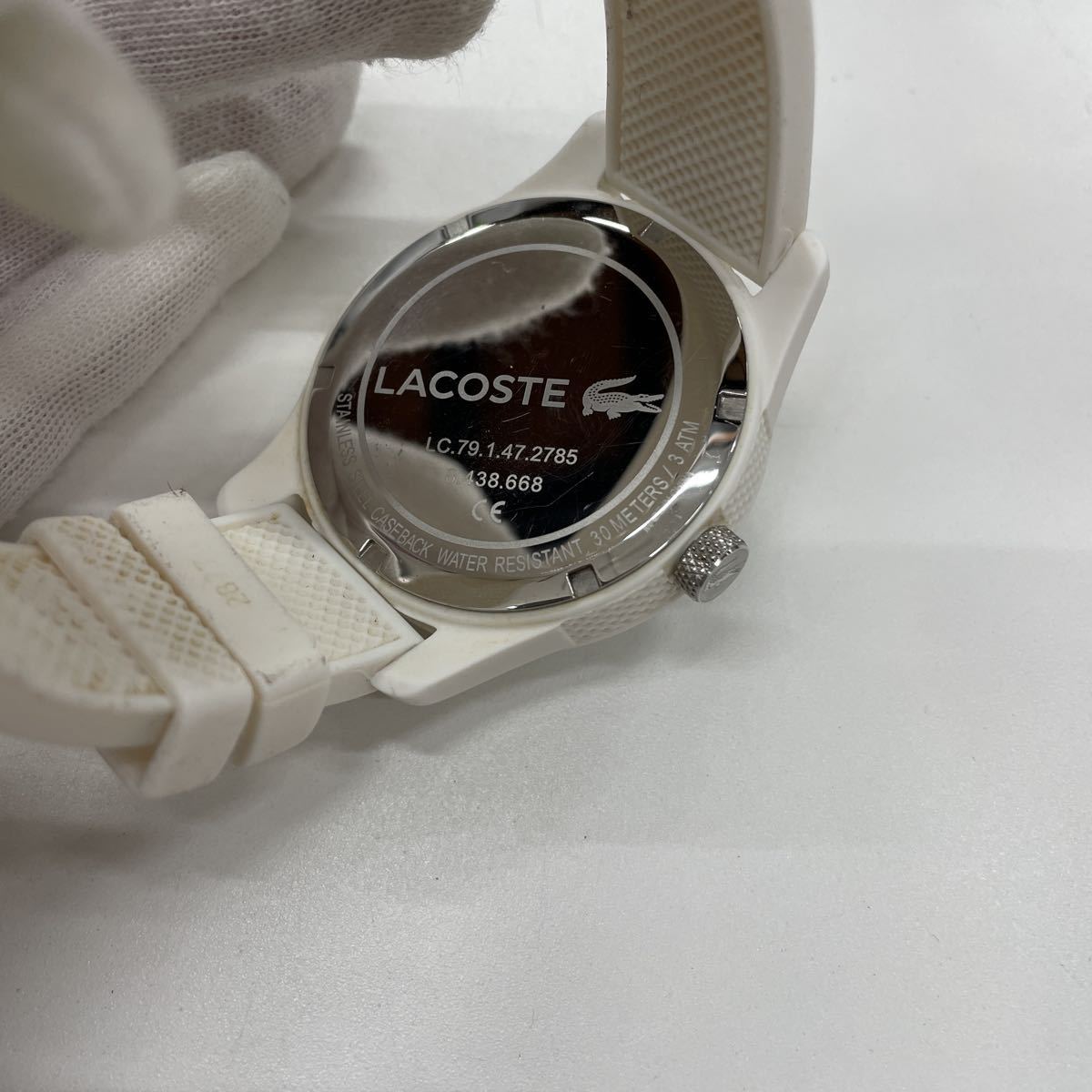 A6/【中古品】LACOSTE ラコステ 腕時計 不動品 三針 ラバーベルト 白 ホワイト _画像5
