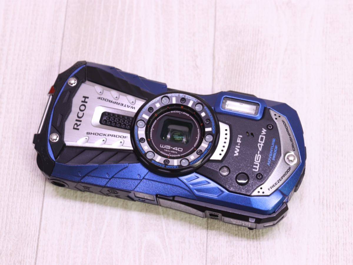 30. RICOH WG-40W ・ブルー ・ 2.7型ワイド・約1600万画素・光学5倍