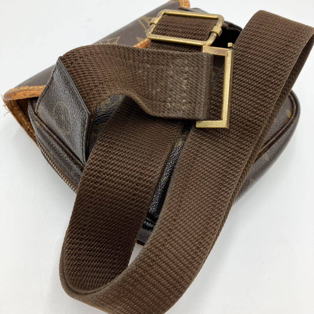 ルイヴィトン LOUIS VUITTON バムバッグボスフォール ウエストバッグ