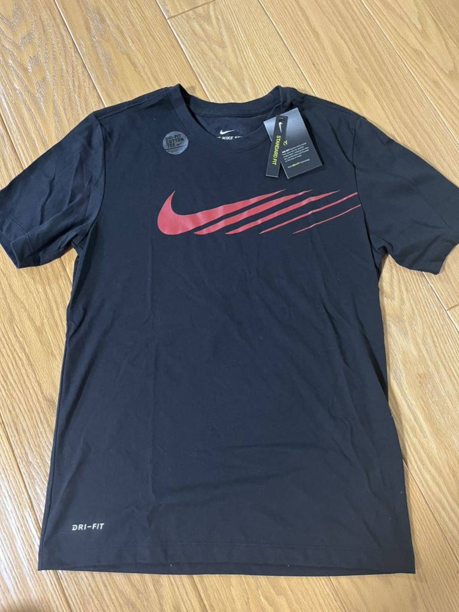 NIKE 半袖Tシャツ ナイキ　新品　タグ付　メンズ　Tシャツ