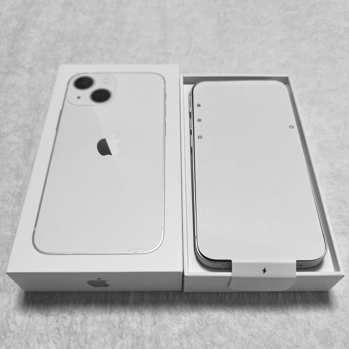 国際ブランド】 アップル iPhone13 mini 128GB スターライト 未使用