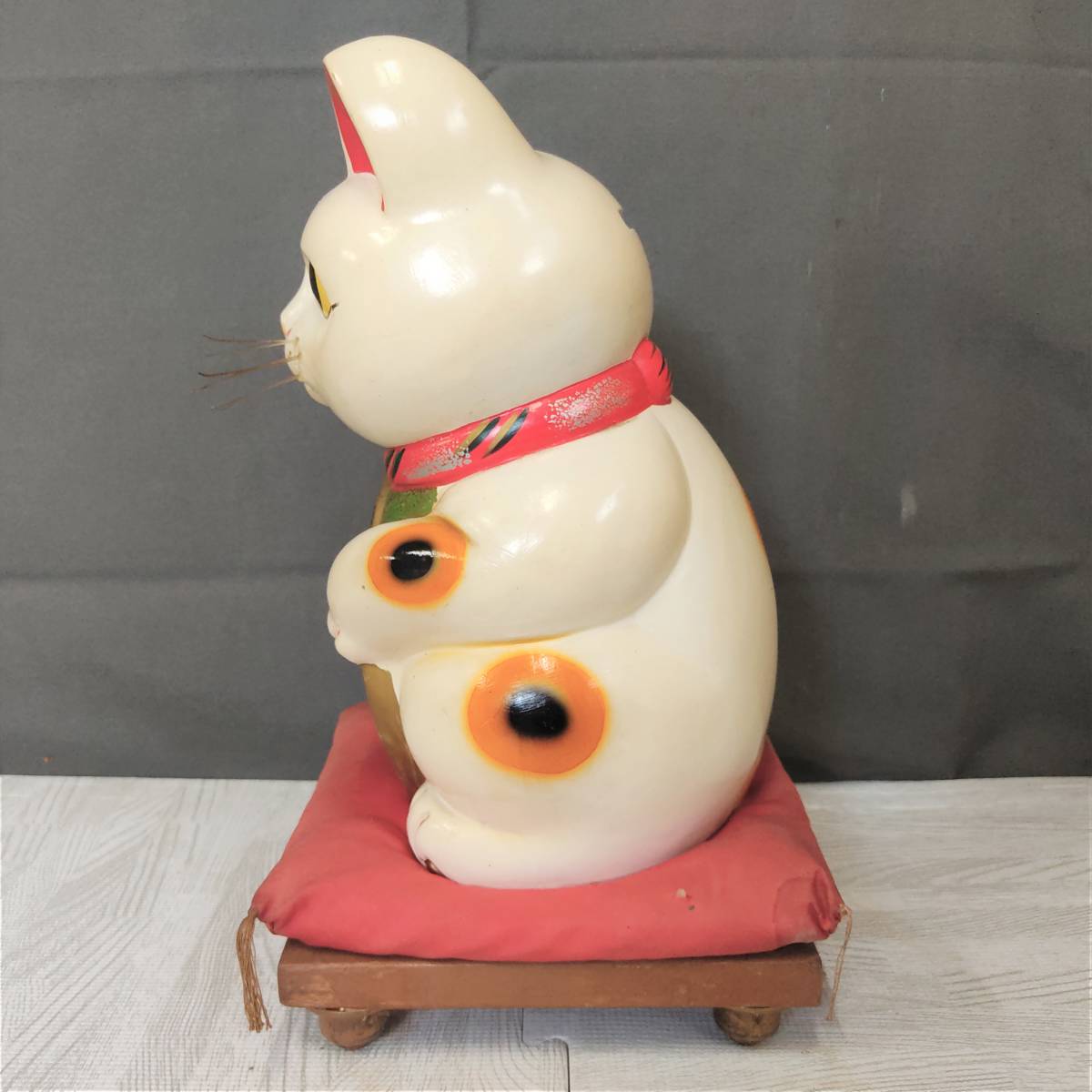 招き猫 高さ約30cm 猫置物 陶磁器 彩色 縁起物 アンティーク 招き猫 高さ約30cm 猫置物 陶磁器 彩色 縁起物 アンティーク