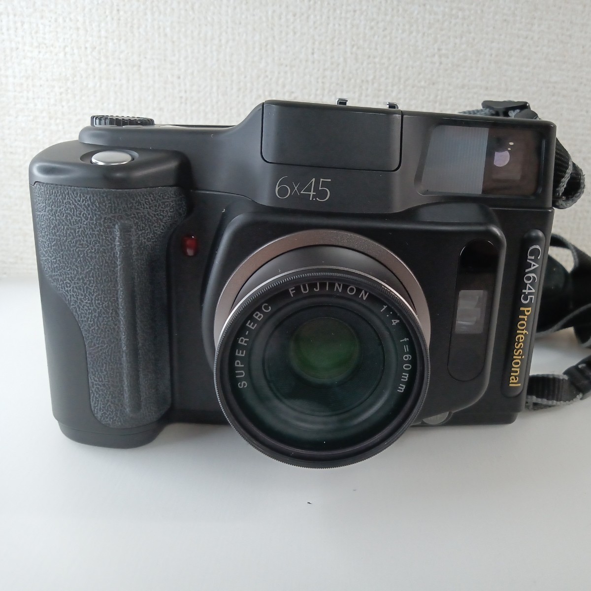 FUJIFILM フジフィルム GA645 Professional SUPER-EBC FUJINON 4 60mm F28の画像1