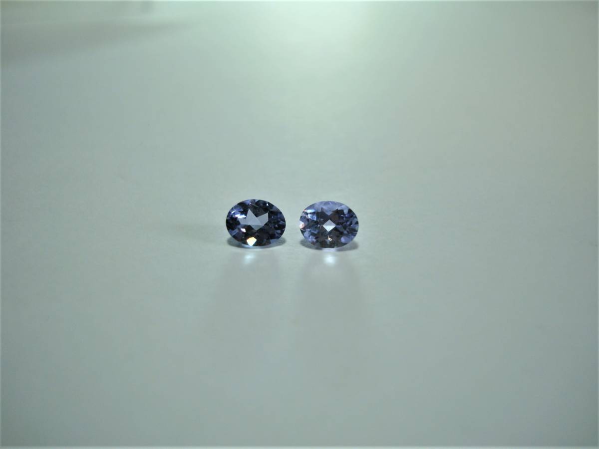 ■奇麗■天然石■タンザナイトOV■０.７５ｃｔ■４×５■２個_画像1