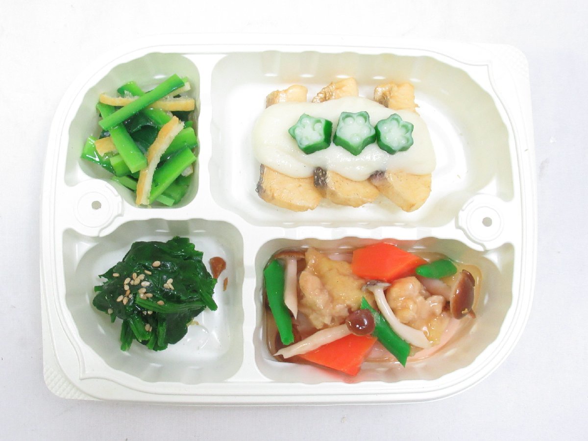 ★【直接引取不可】 食品サンプル ディスプレイ 弁当 おかずセット おかず はす蒸し ほうれん草 筑前煮 見本品 料理模型 飲食店 置物_画像1