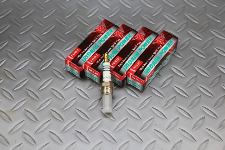受賞店 《PMR9B-4》 NGK スパークプラグ 4本 1台分 Kawasaki Ultra 310