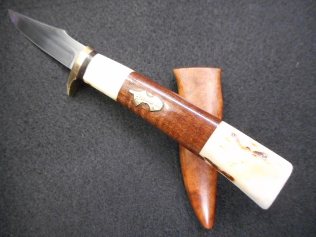 11220円 ナイフ 鎌田 KAMADA カスタム 小型でハンドルは鹿角の 11220円 ナイフ 鎌田 KAMADA カスタム 小型でハンドルは鹿角の