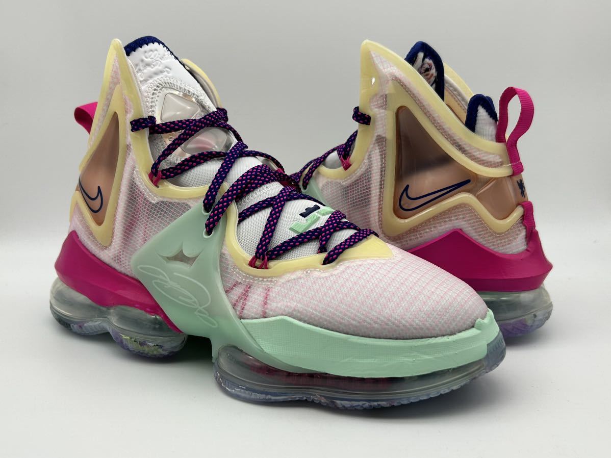 NIKE・LEBRON 19 Valentine's Day Love Letter ナイキ レブロン 19