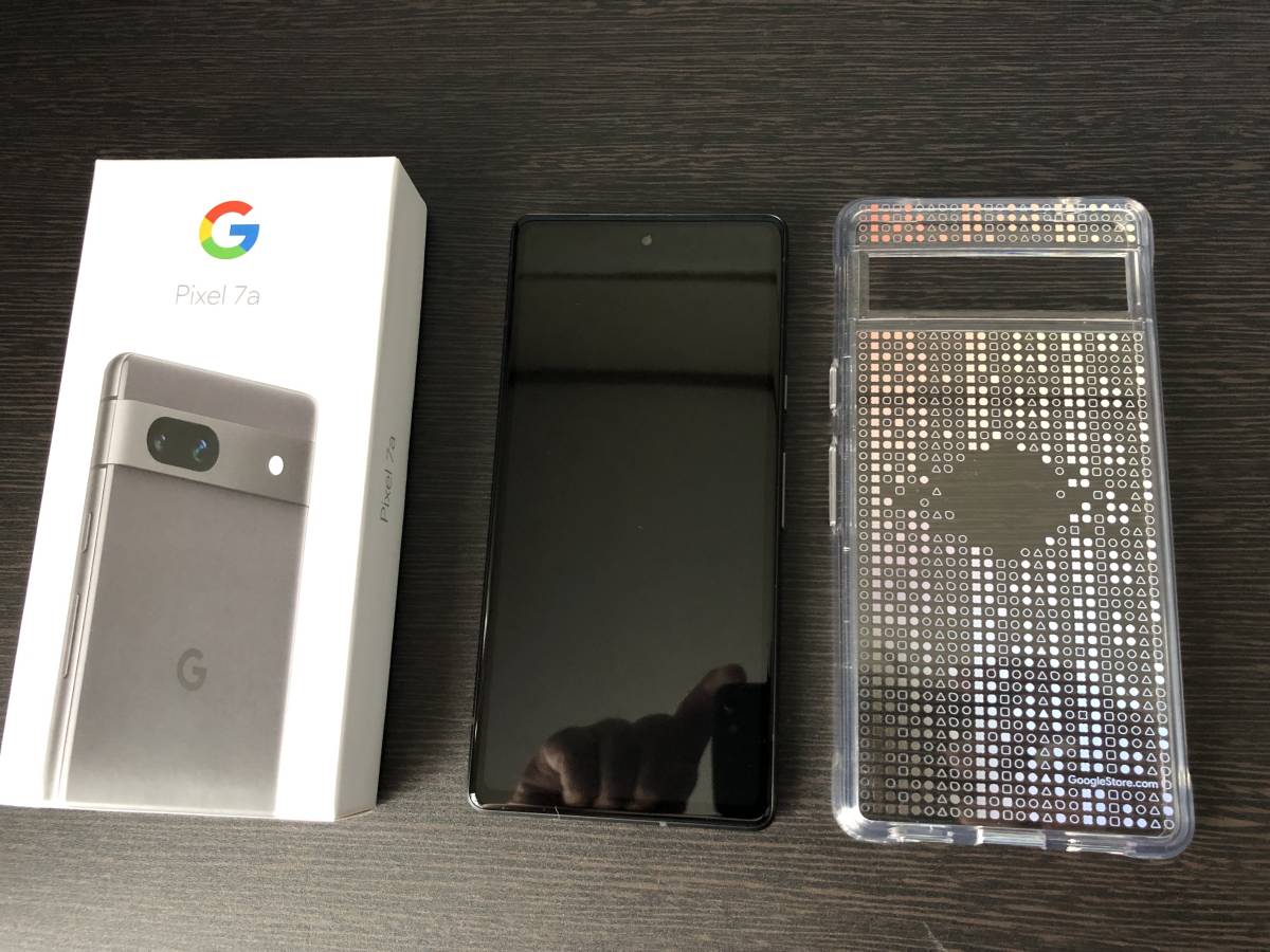 美品Google Pixel 7a 128GB Charcoal SIMフリー（純正ケースおまけ）