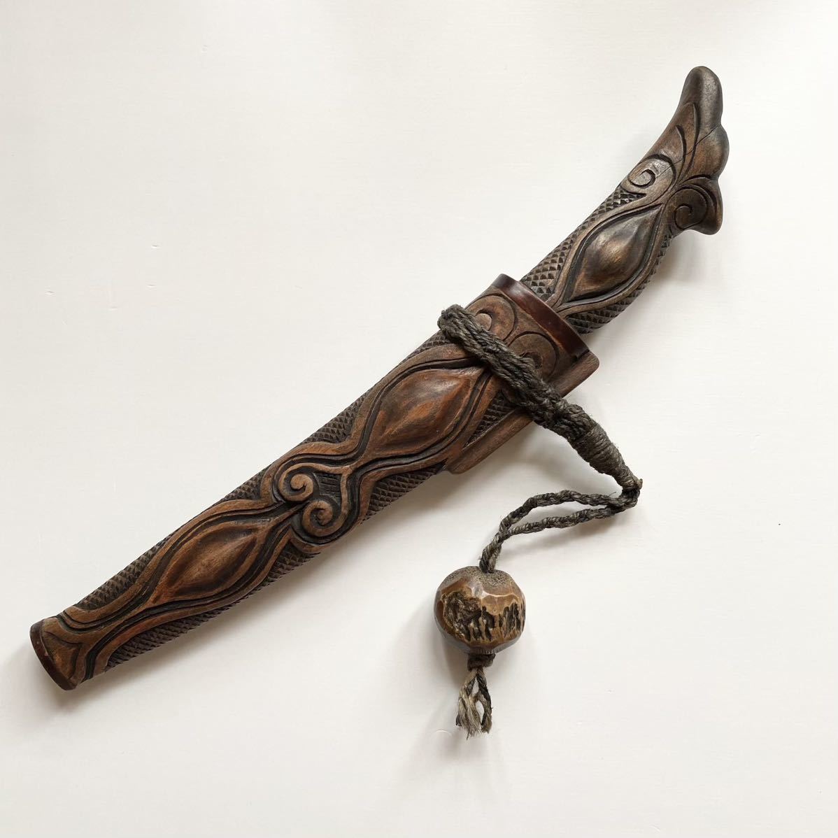 アイヌ民族 マキリ タシロ 木彫 蝦夷拵 細密彫刻 民族美術 狩猟刀 時代