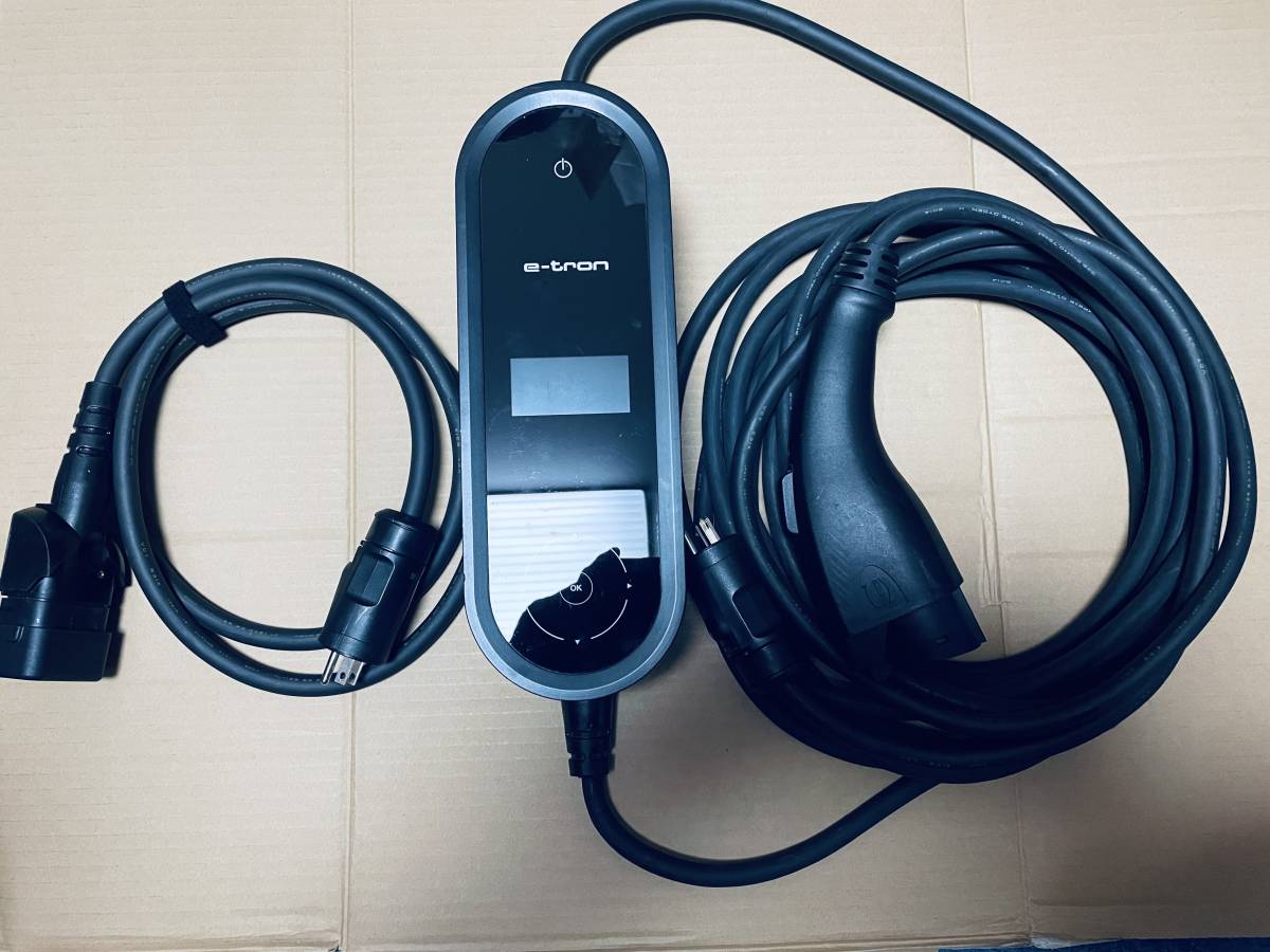 アウディ純正 充電ケーブル e-tron用|Yahoo!フリマ(旧PayPay アウディ純正 充電ケーブル e-tron用|Yahoo!フリマ(旧PayPay