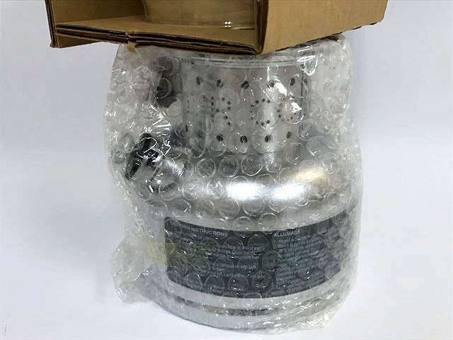 TQE79433八 ☆未使用☆ Coleman コールマン センテニアルランタン 100