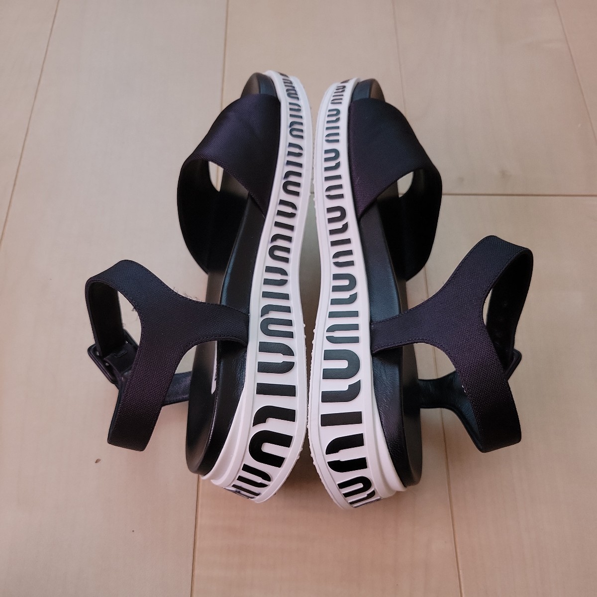 ☆miu miu ロゴストラップサンダル ミウミウ | activoskateshop.com