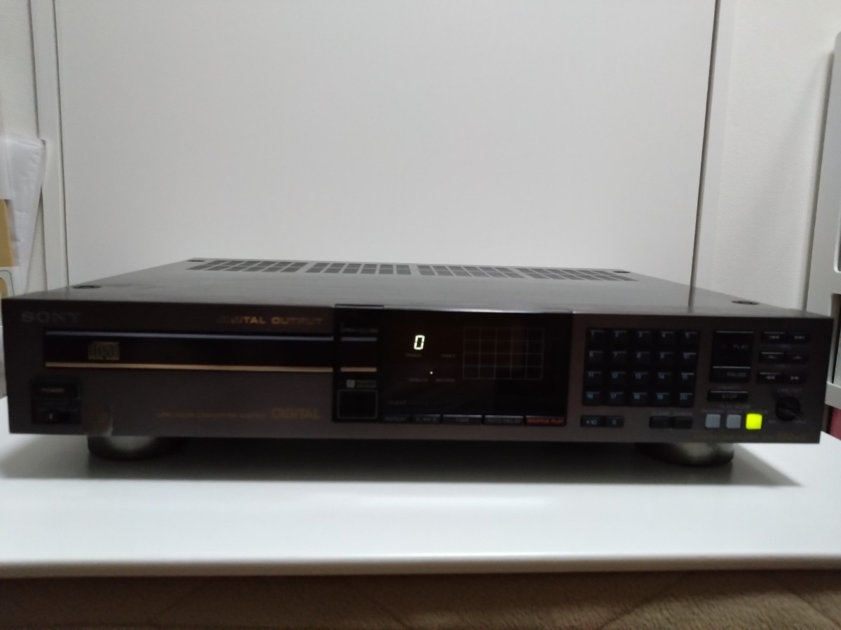 美品 完動品 SONY CDプレーヤー CDP-552ESD_画像1