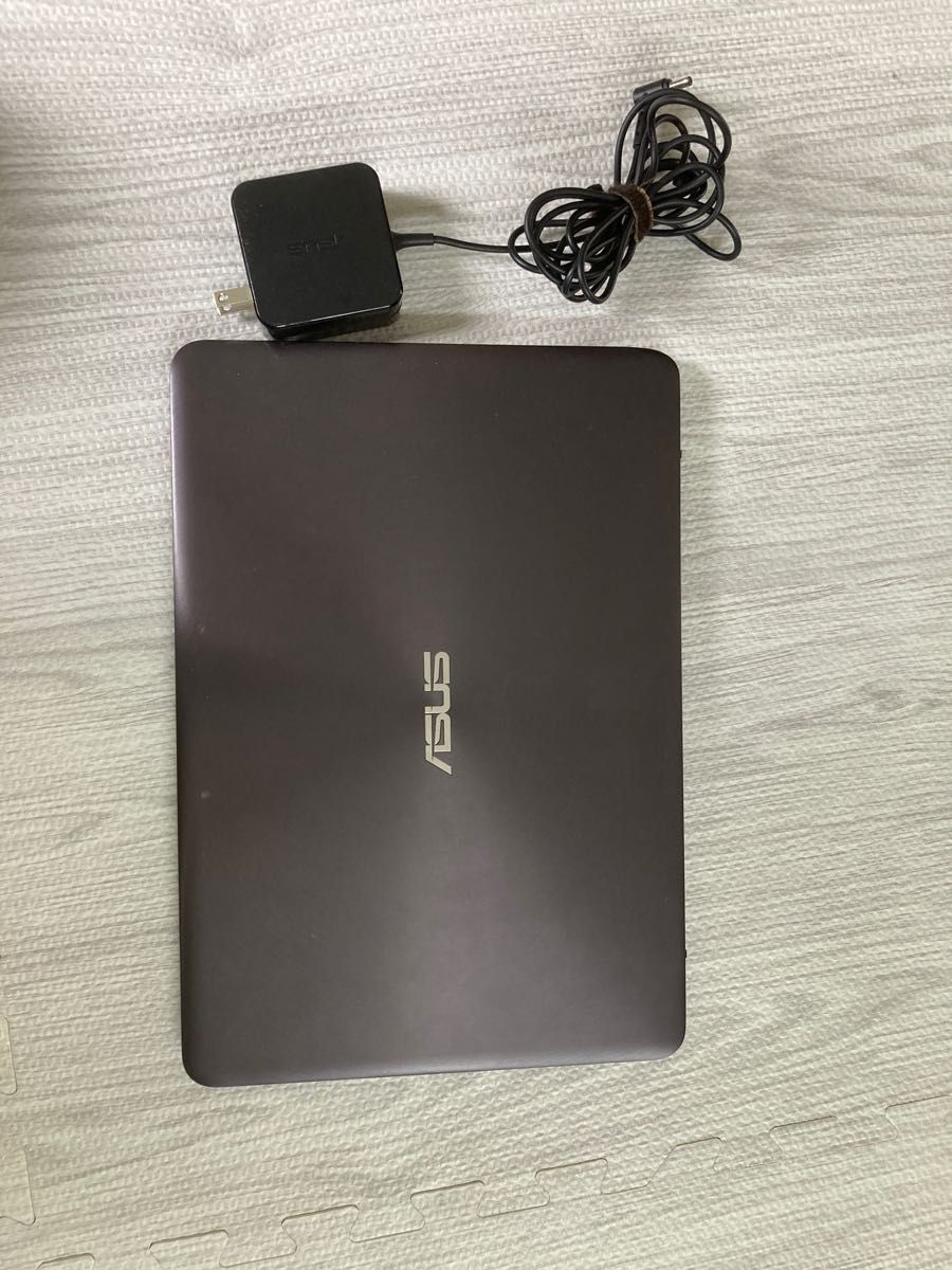 ASUS Zenbook UX305FA-5Y10 + HDMIケーブル