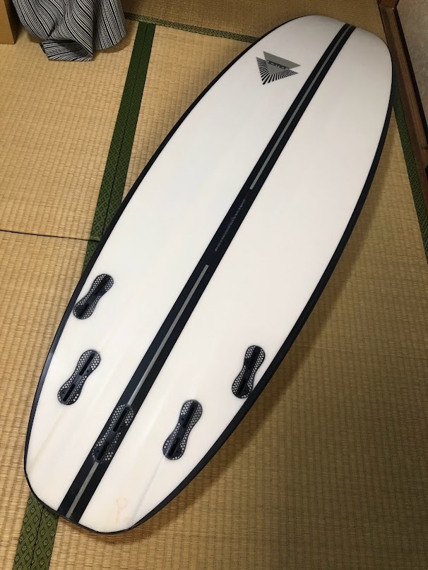 新古美品!FIREWIRE REVO 5'10” 新古美品!FIREWIRE REVO 5'10”