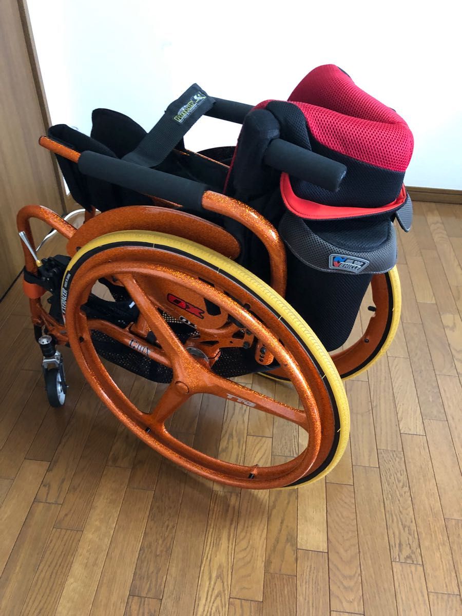 軽量車椅子 OX 自走式車椅子 カーボンホイール 特注フレークラメ塗装